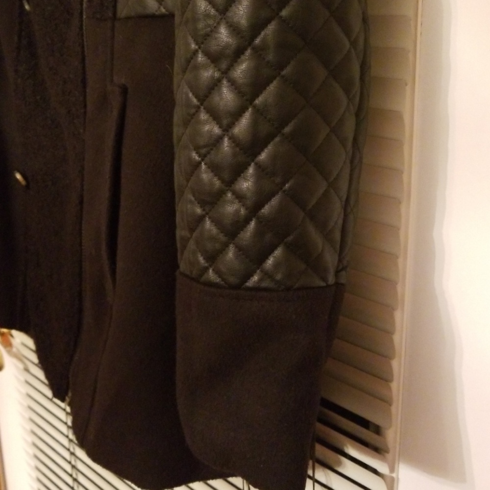Coat - Picture 4 of 8